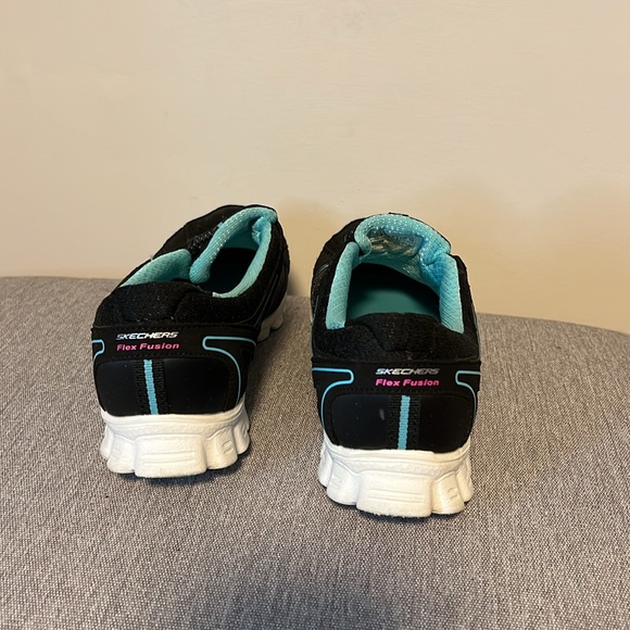 Skechers Flex with Air-Cooled Memory Foam - Picture 4 of 6